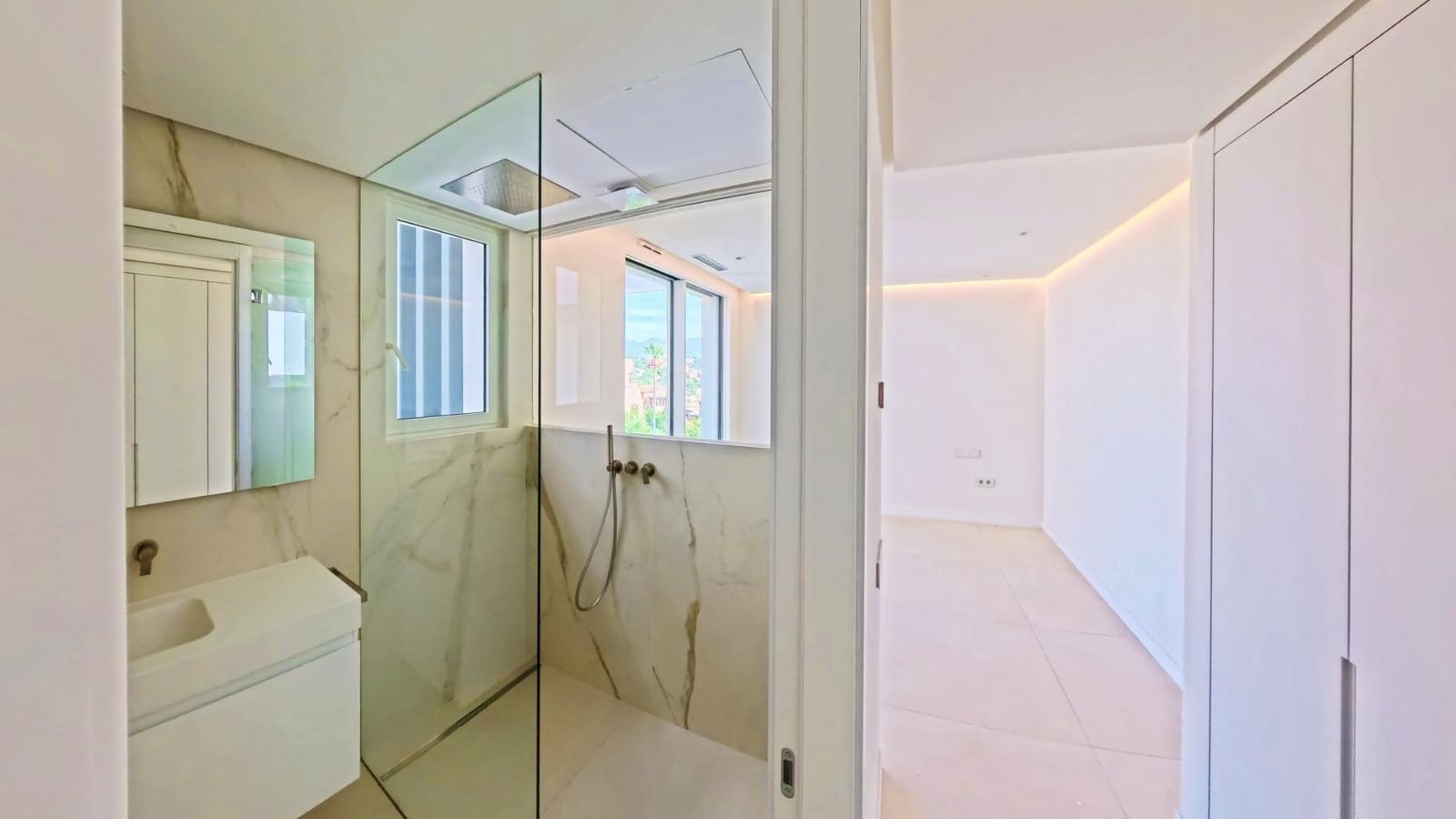 3 camera da letto Appartamento in vendita in Ojen con piscina garage - 985.000 € (Rif: 10083829)