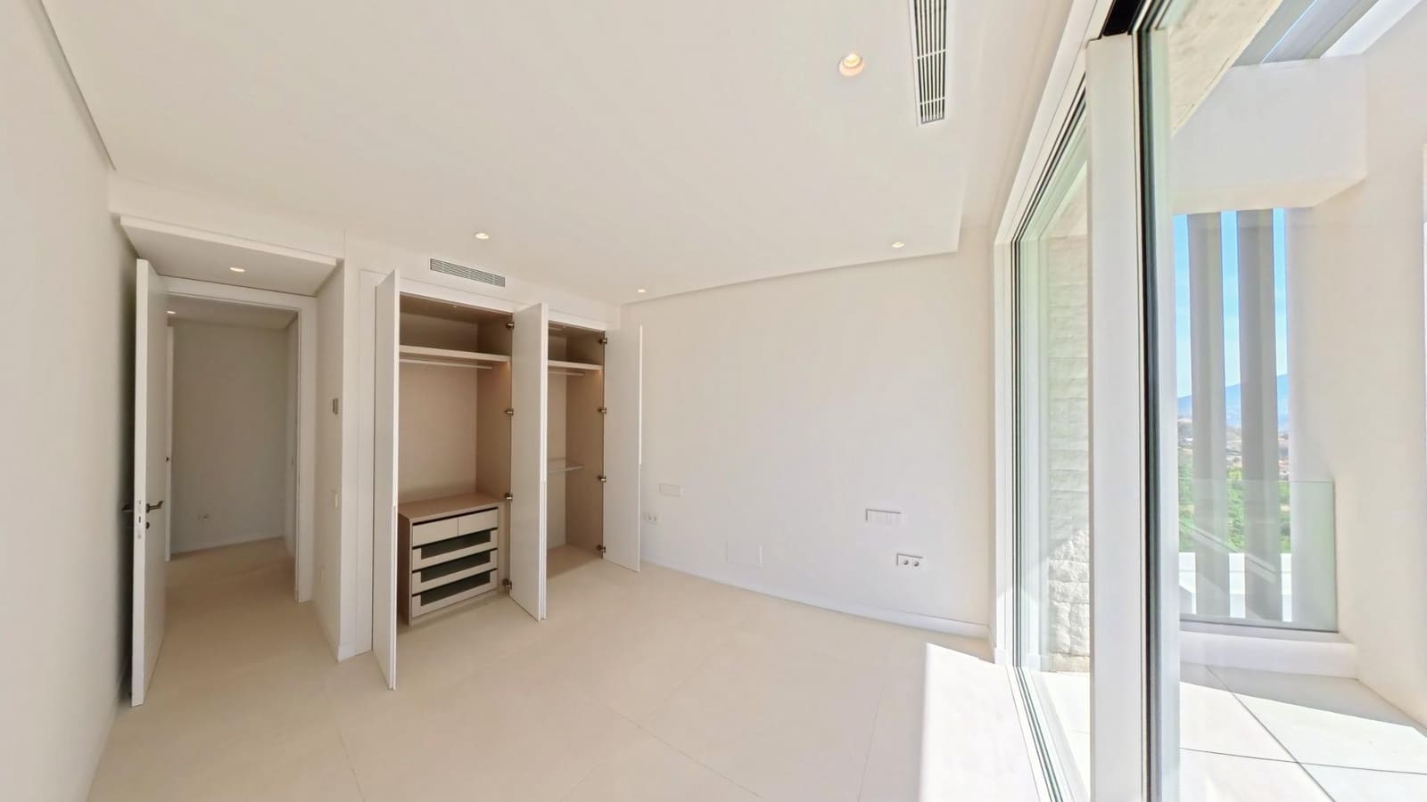 3 camera da letto Appartamento in vendita in Ojen con piscina garage - 985.000 € (Rif: 10083829)