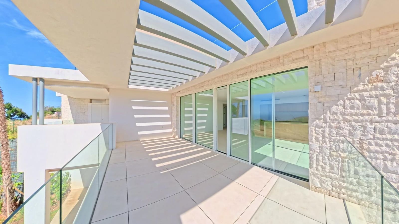 3 camera da letto Appartamento in vendita in Ojen con piscina garage - 985.000 € (Rif: 10083829)