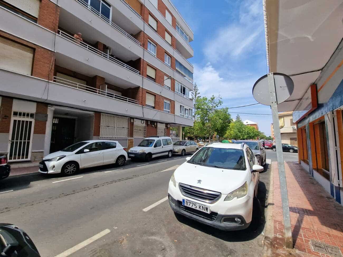 3 sypialnia Apartament na sprzedaż w Torrevieja - 195 000 € (Ref: 10083835)