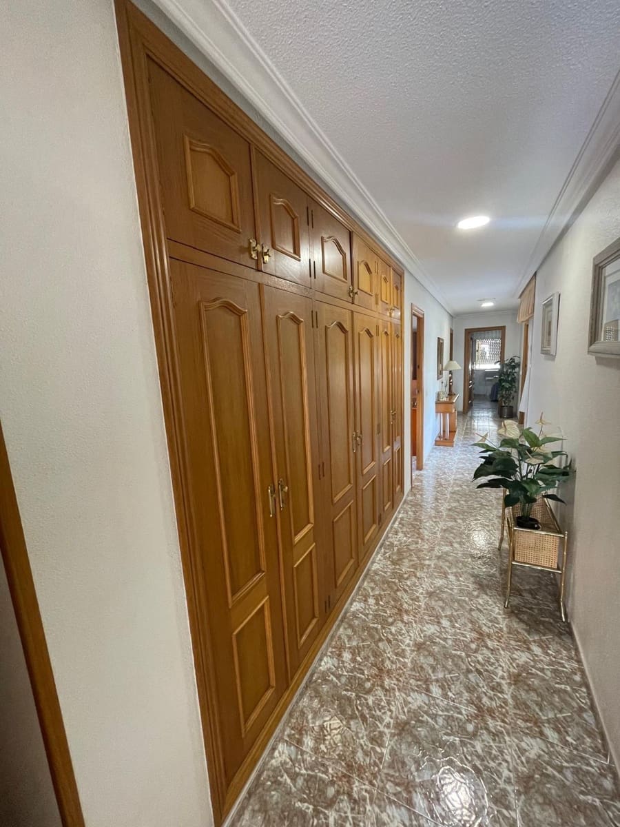 4 sovrum Lägenhet till salu i Torrevieja - 317 000 € (Ref: 10083836)
