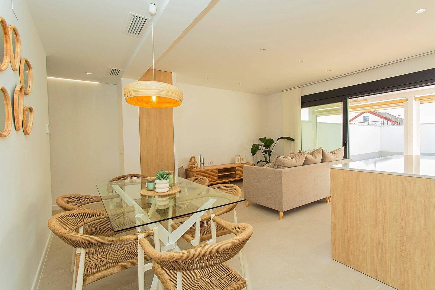 Casa de 2 habitaciones en Torrevieja en venta con piscina - 499.000 € (Ref: 10083847)