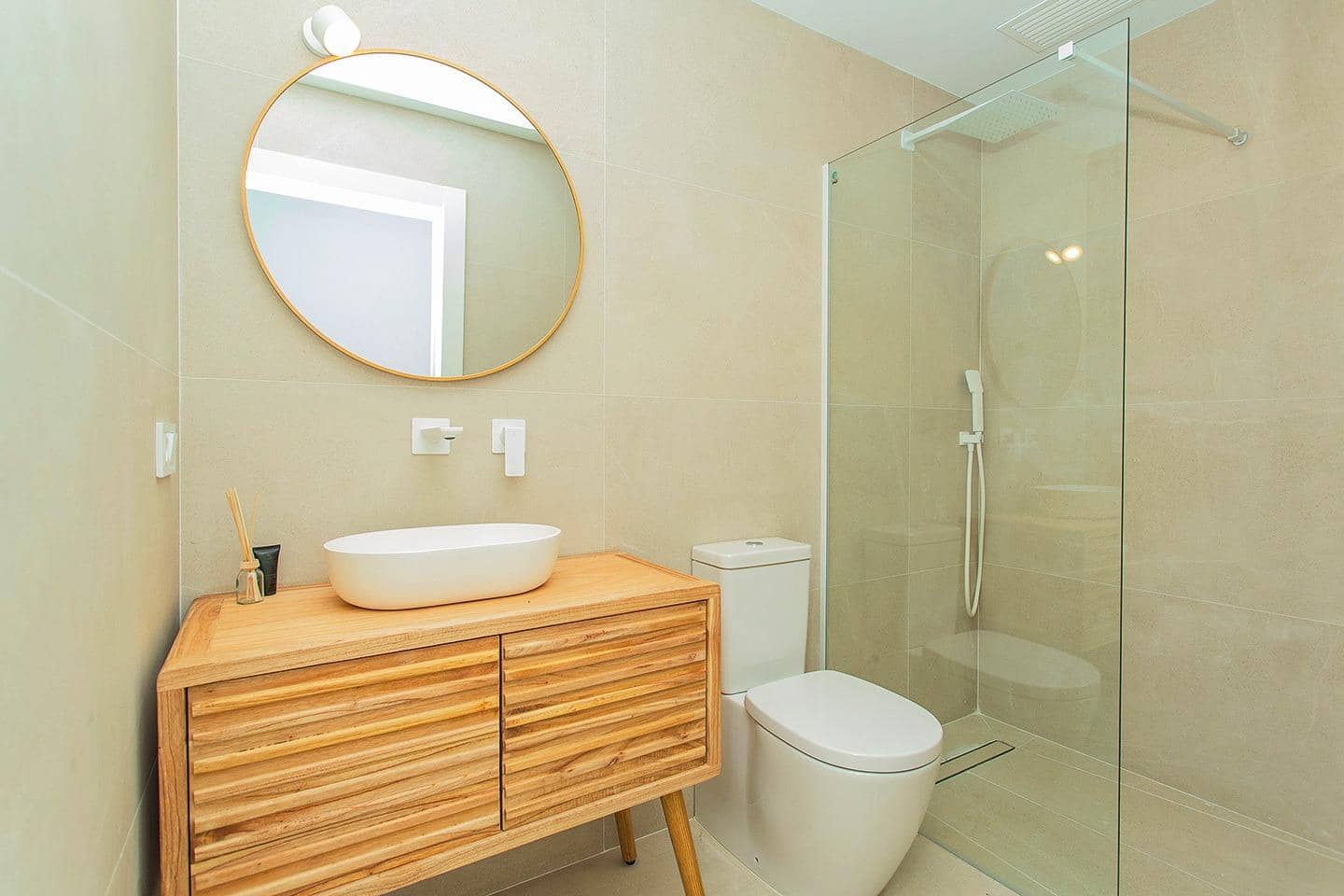 Casa de 2 habitaciones en Torrevieja en venta con piscina - 499.000 € (Ref: 10083847)