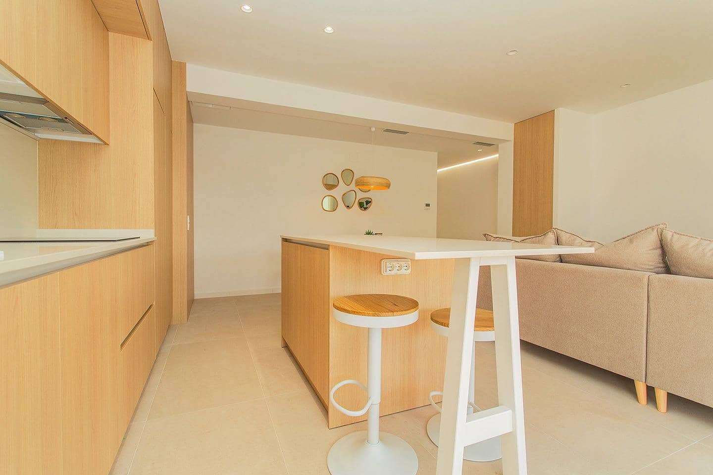 Casa de 2 habitaciones en Torrevieja en venta con piscina - 499.000 € (Ref: 10083847)