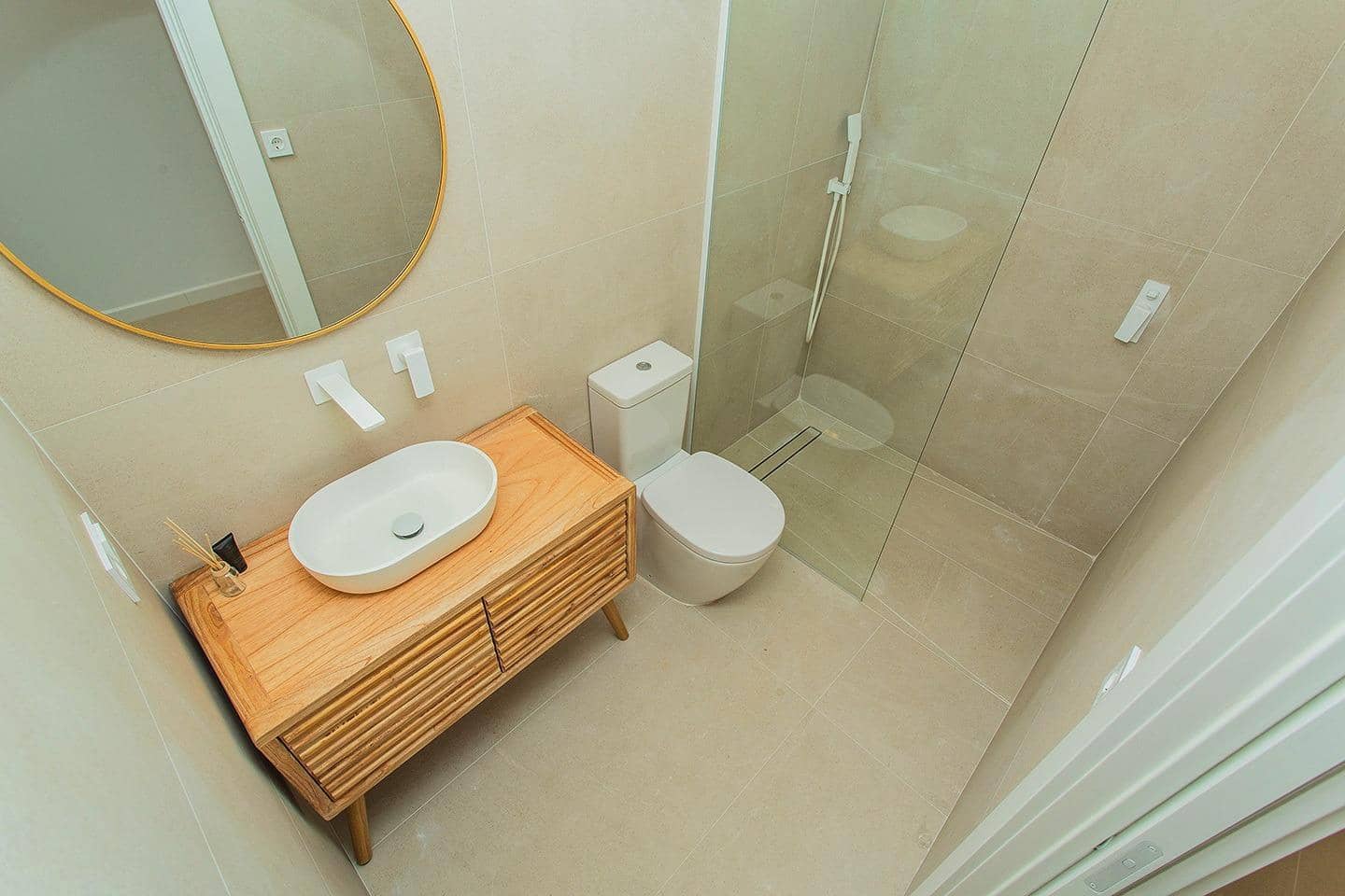 Casa de 2 habitaciones en Torrevieja en venta con piscina - 499.000 € (Ref: 10083847)