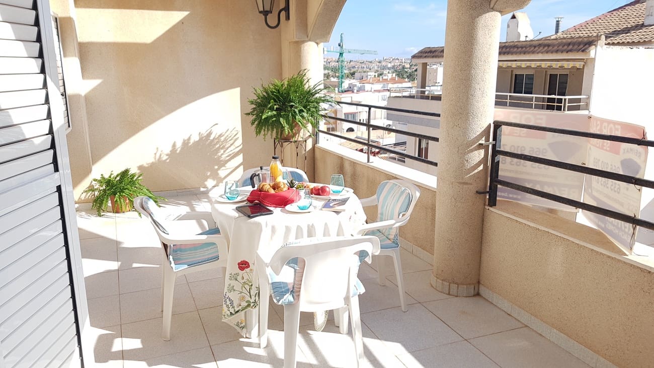 7 makuuhuone Kattohuoneisto myytävänä paikassa Torrevieja - 445 000 € (Ref: 10083855)