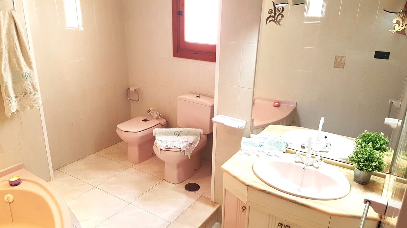 7 makuuhuone Kattohuoneisto myytävänä paikassa Torrevieja - 445 000 € (Ref: 10083855)