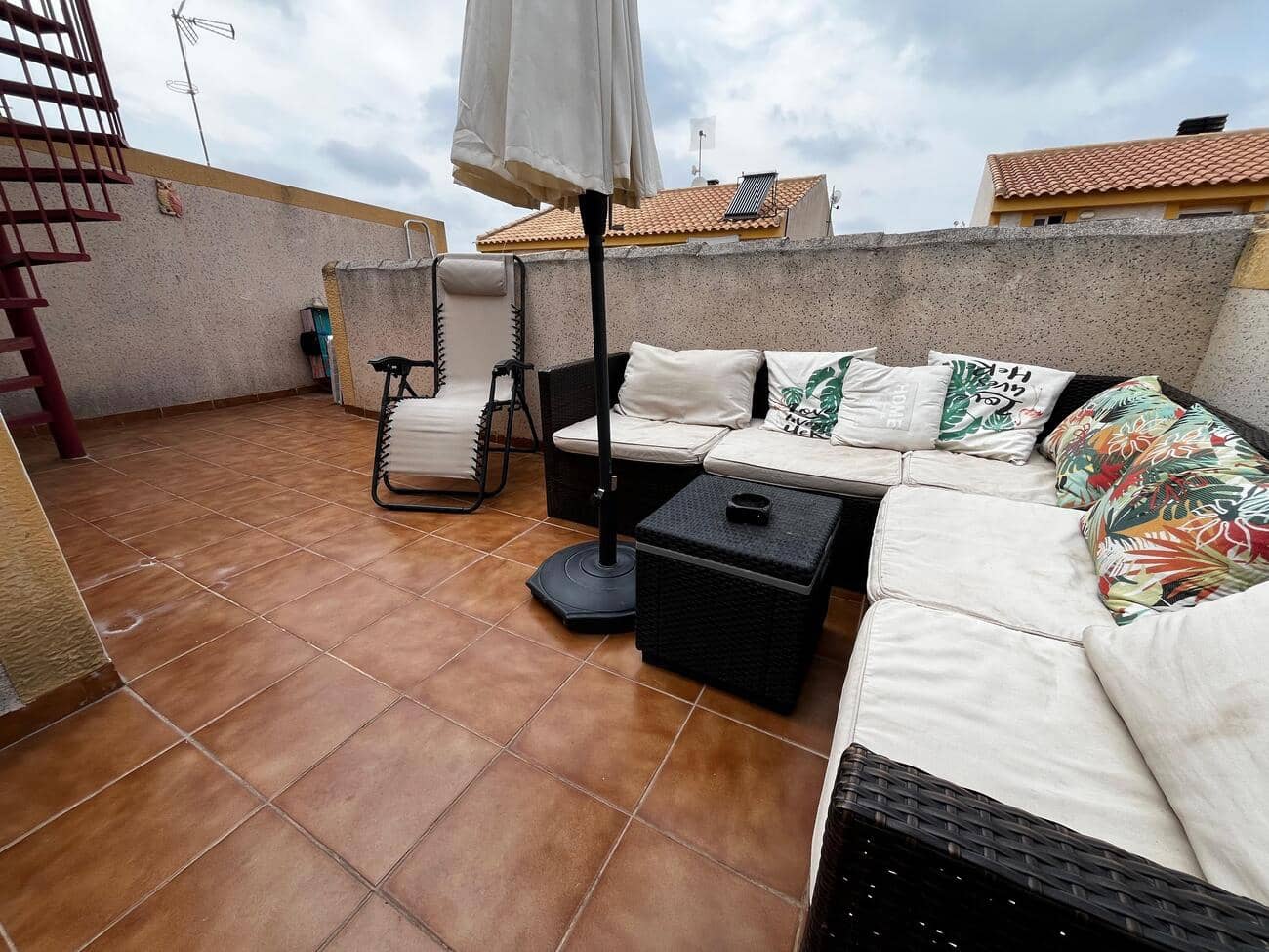 3 soveværelse Byhus til salg i Torrevieja med swimmingpool - € 189.000 (Ref: 10083868)
