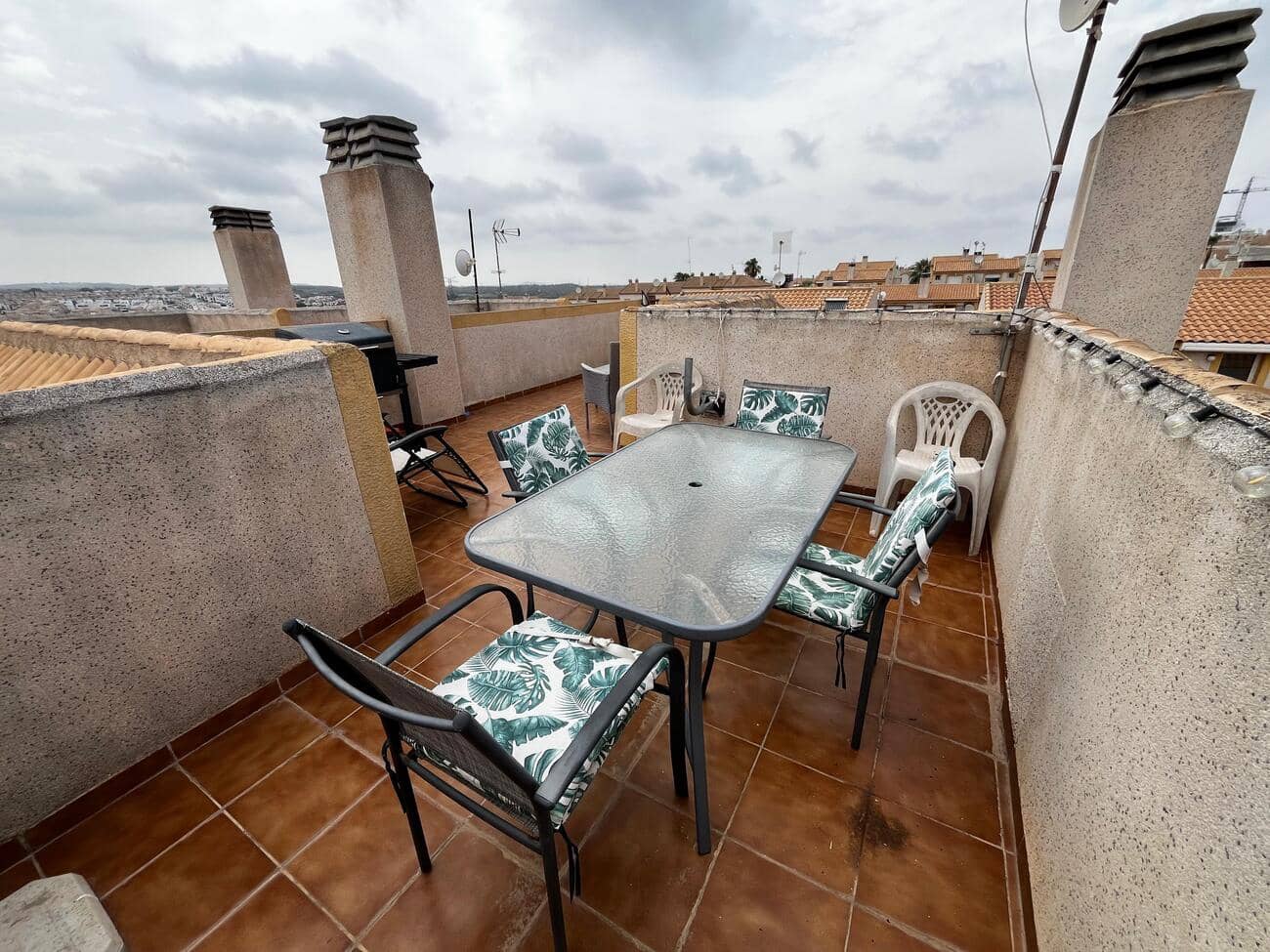 3 soveværelse Byhus til salg i Torrevieja med swimmingpool - € 189.000 (Ref: 10083868)