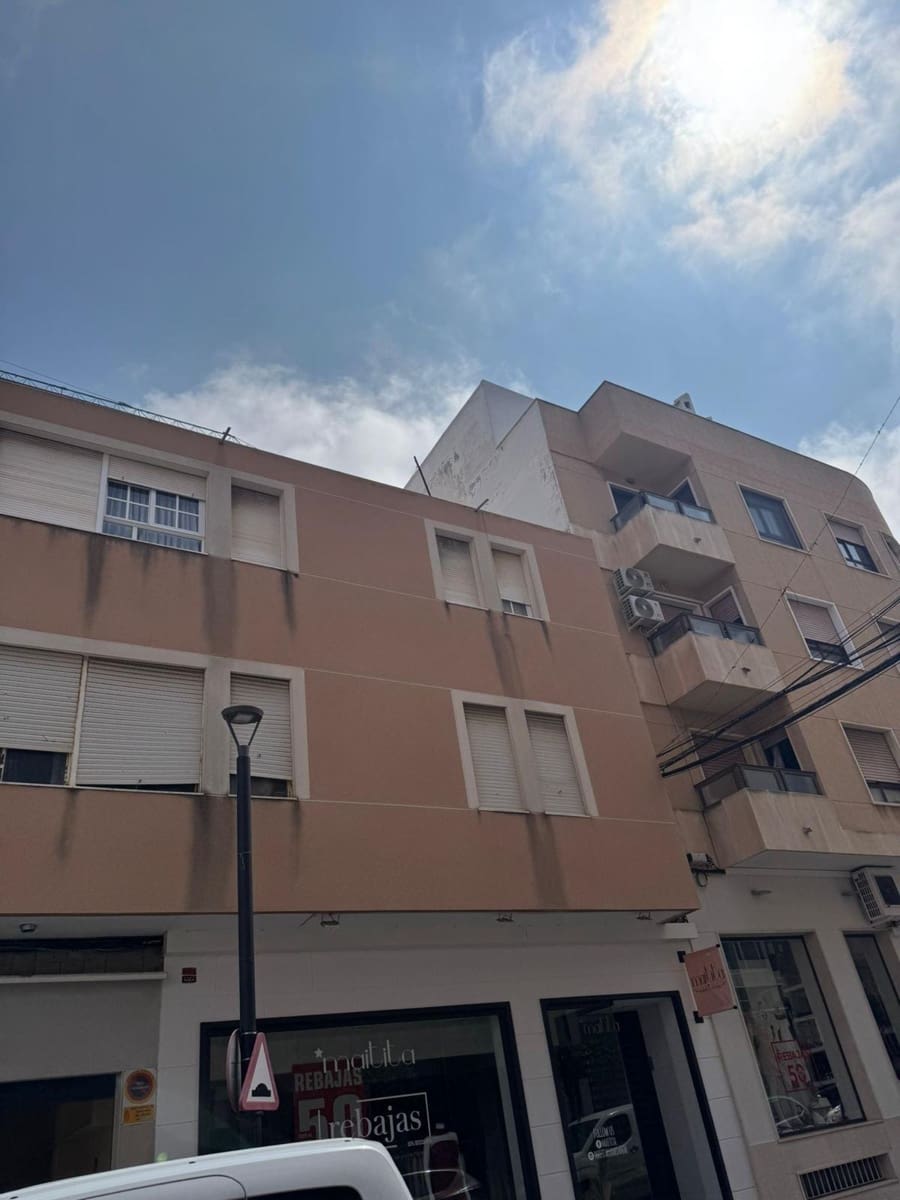 5 sovrum Lägenhet till salu i Guardamar del Segura - 185 000 € (Ref: 10083873)