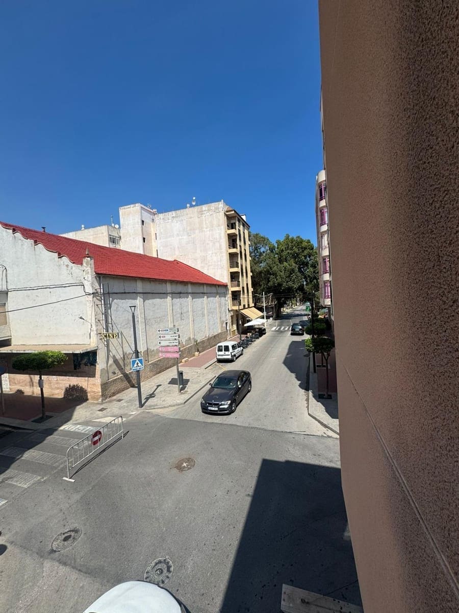 5 sovrum Lägenhet till salu i Guardamar del Segura - 185 000 € (Ref: 10083873)