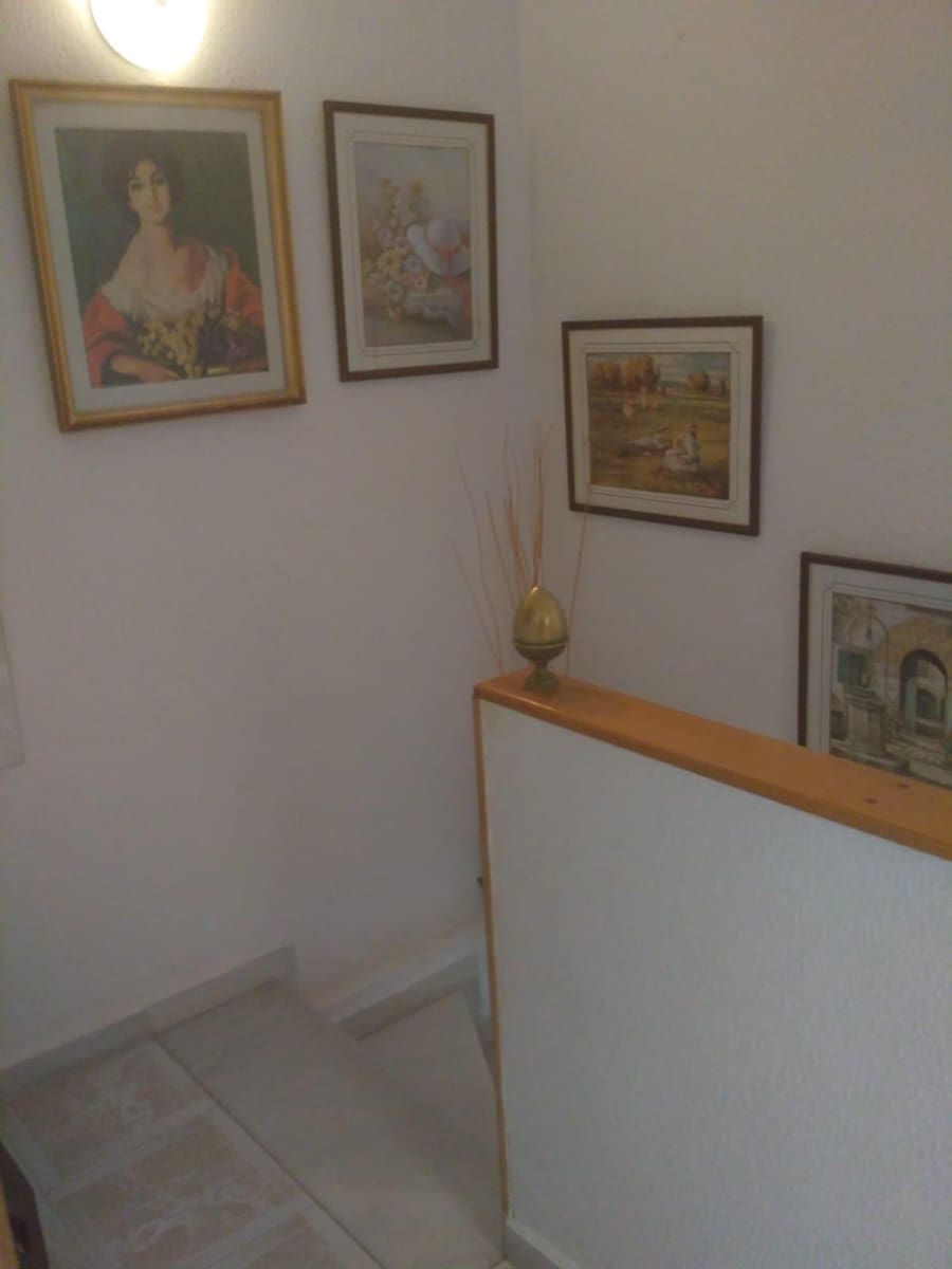2 makuuhuone Omakotitalo myytävänä paikassa Torrevieja mukana uima-altaan - 204 000 € (Ref: 10083877)