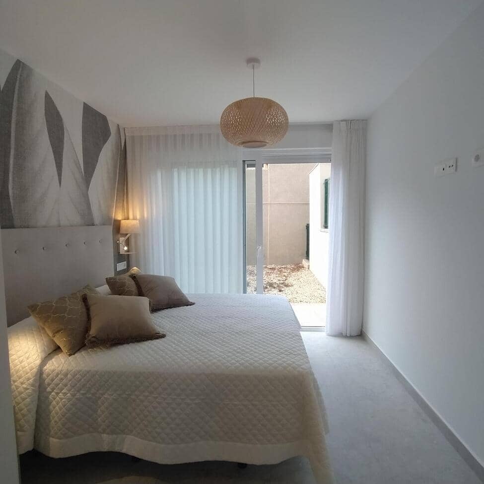 3 sovrum Lägenhet till salu i Torrevieja med pool - 349 900 € (Ref: 10083878)