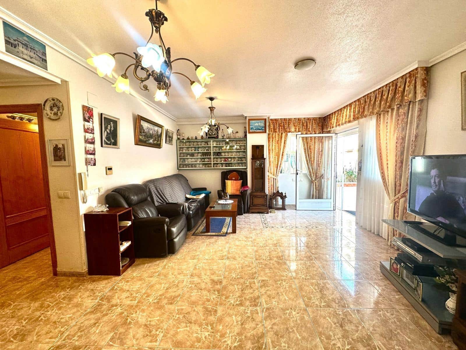 3 camera da letto Appartamento in vendita in Torrevieja con piscina - 330.000 € (Rif: 10083885)