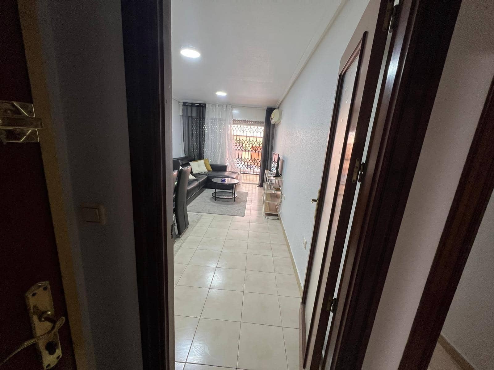 3 makuuhuone Huoneisto myytävänä paikassa Torrevieja - 199 900 € (Ref: 10083886)