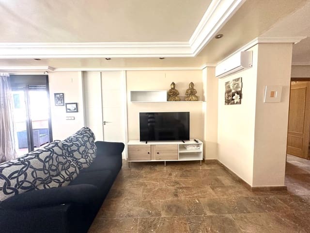 4 Zimmer Apartment zu verkaufen in Puerto Deportivo, Torrevieja - 275.000 € (Ref: 10083895)