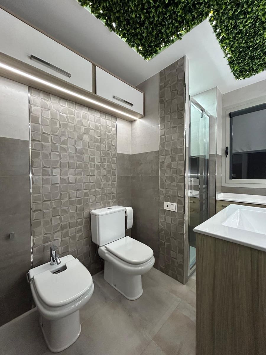1 sovrum Lägenhet till salu i Torrevieja - 156 000 € (Ref: 10083898)