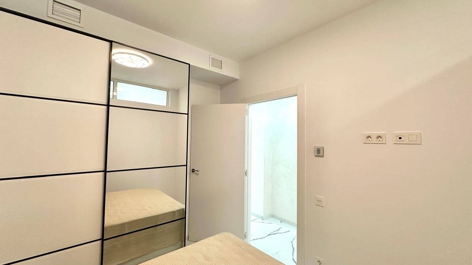 2 makuuhuone Huoneisto myytävänä paikassa Torrevieja - 250 000 € (Ref: 10083899)