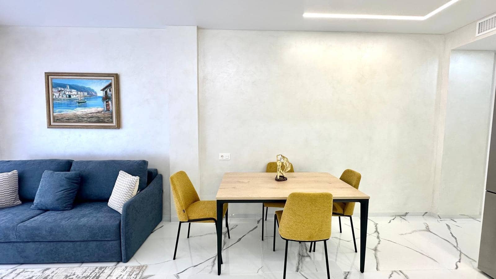 Apartamento de 2 habitaciones en Torrevieja en venta - 235.000 € (Ref: 10083900)