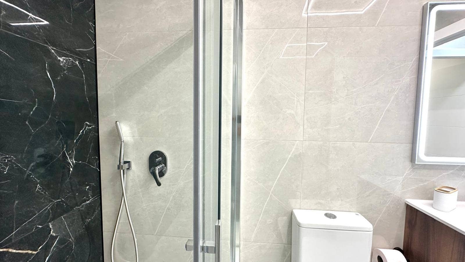 Apartamento de 2 habitaciones en Torrevieja en venta - 235.000 € (Ref: 10083900)
