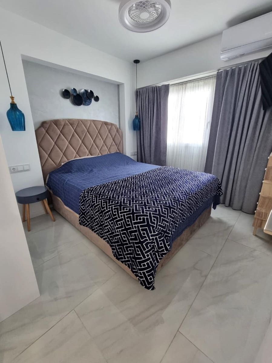 2 soveværelse Lejlighed til salg i Torrevieja - € 239.000 (Ref: 10083907)