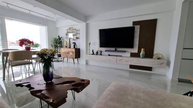 2 soveværelse Lejlighed til salg i Centro - Muelle Pesquero, Torrevieja - € 239.000 (Ref: 10083907)