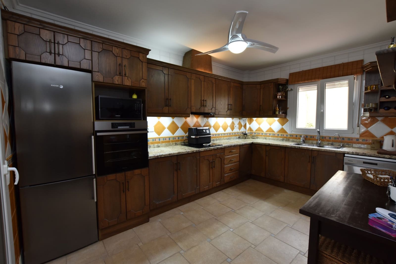 3 bedroom Studio for sale in Algorfa with pool garage - € 599,990 (Ref: 10083911)