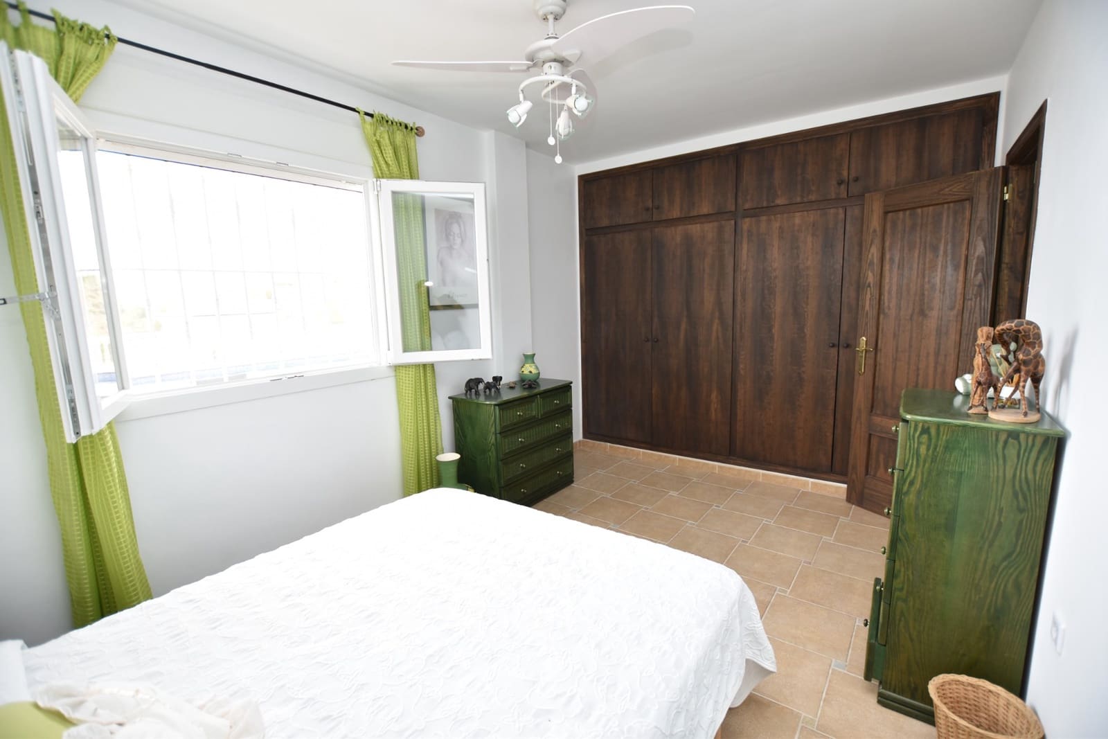3 bedroom Studio for sale in Algorfa with pool garage - € 599,990 (Ref: 10083911)