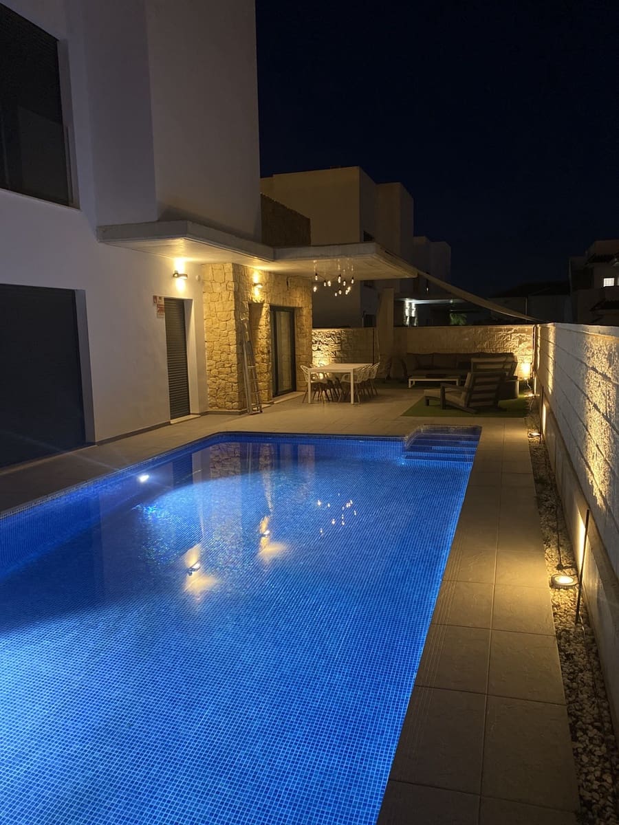 3 Zimmer Villa zu verkaufen in Ciudad Quesada mit Pool Garage - 499.500 € (Ref: 10083912)