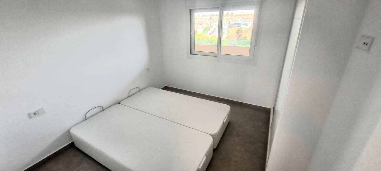 2 soverom Leilighet til salgs i Playa Flamenca med svømmebasseng garasje - € 415 000 (Ref: 10083924)