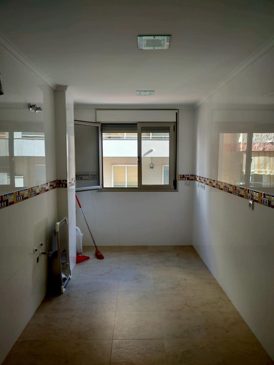 3 quarto Apartamento para venda em Torrevieja - 329 900 € (Ref: 10083933)