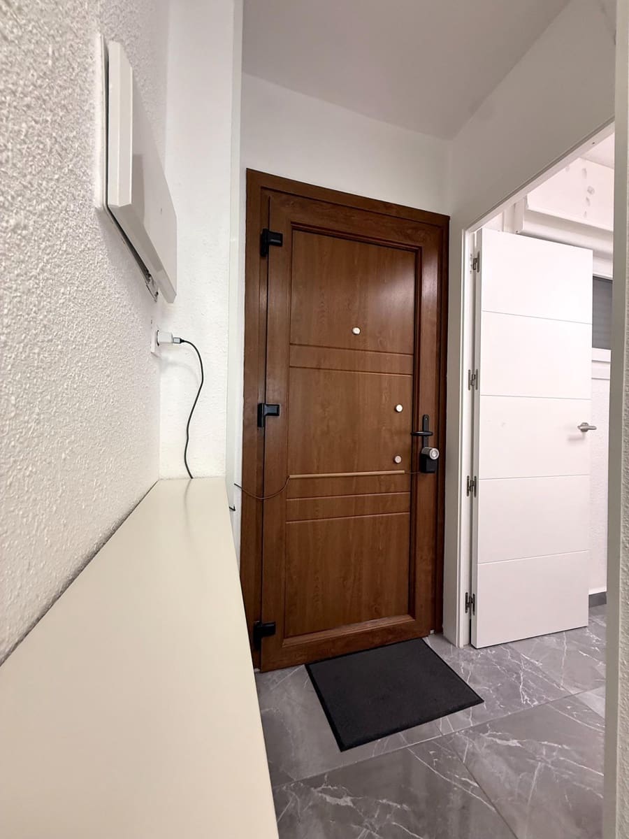1 soveværelse Lejlighed til salg i Torrevieja - € 159.900 (Ref: 10083934)