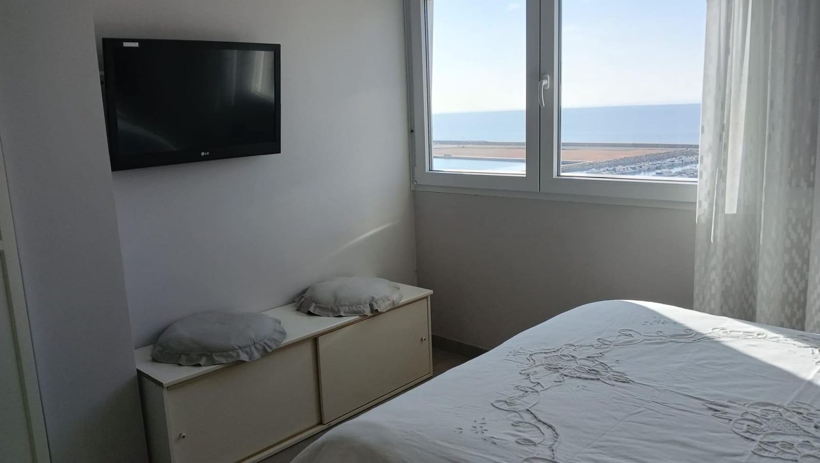 Apartamento de 2 habitaciones en Torrevieja en venta con piscina - 369.000 € (Ref: 10083935)