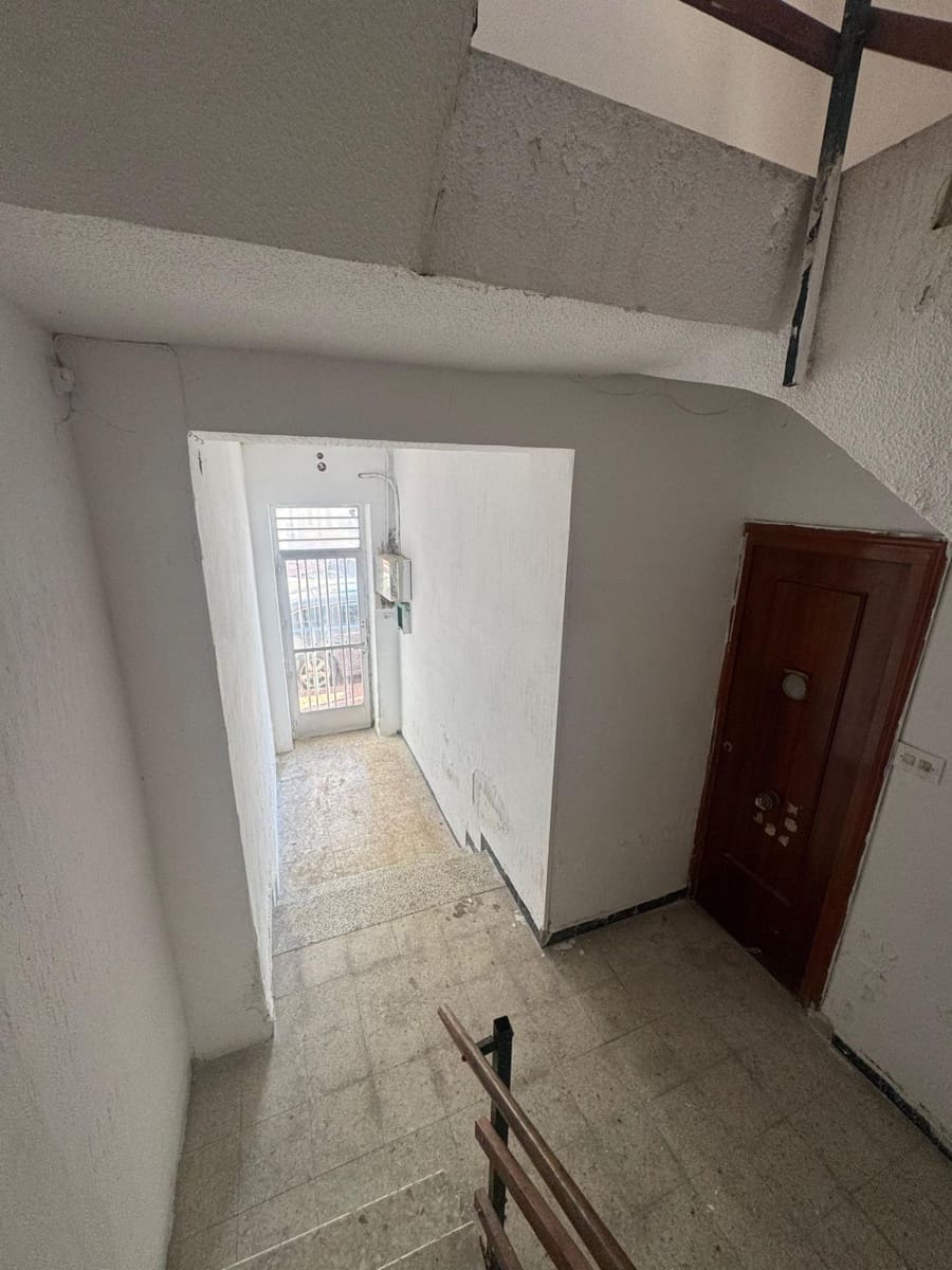 5 slaapkamer Appartement te koop in Guardamar del Segura - € 263.000 (Ref: 10083936)