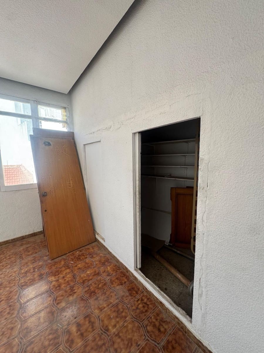 5 slaapkamer Appartement te koop in Guardamar del Segura - € 263.000 (Ref: 10083936)