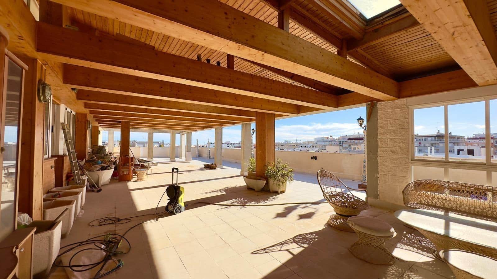 2 slaapkamer Appartement te koop in Torrevieja - € 449.900 (Ref: 10083946)