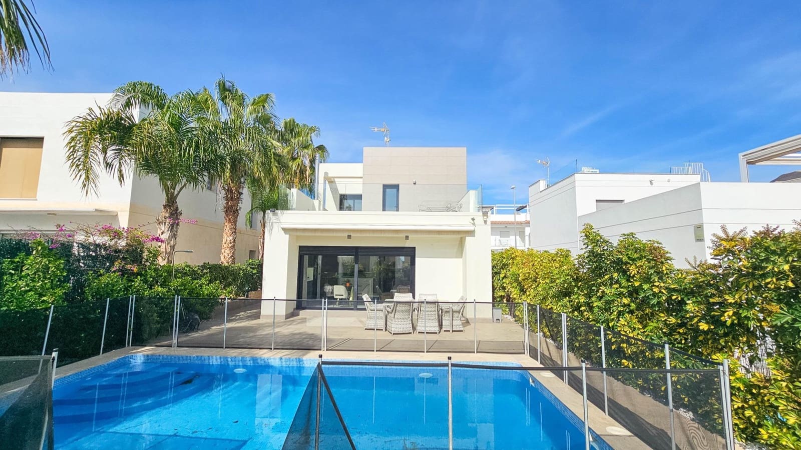 3 slaapkamer Villa te koop in Rojales met zwembad garage - € 458.900 (Ref: 10083951)