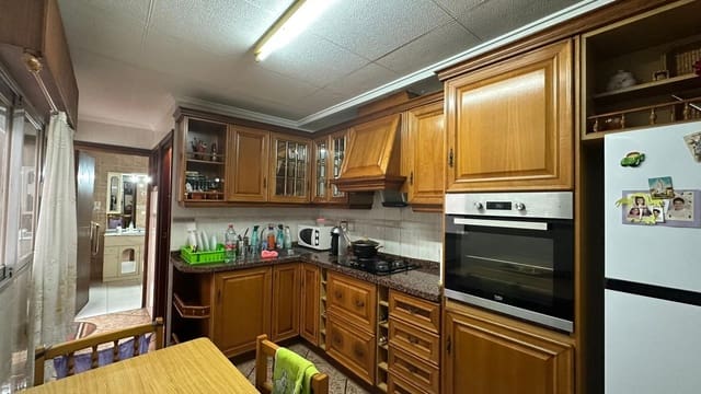 4 makuuhuone Huoneisto myytävänä paikassa Antonio Machado, Torrevieja - 259 900 € (Ref: 10083953)