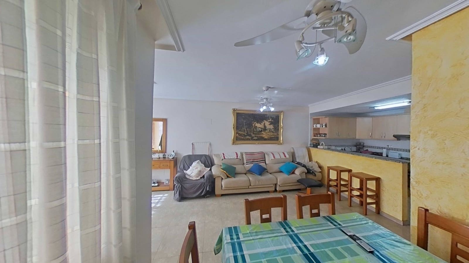 4 Zimmer Apartment zu verkaufen in Torrevieja - 171.000 € (Ref: 10083956)