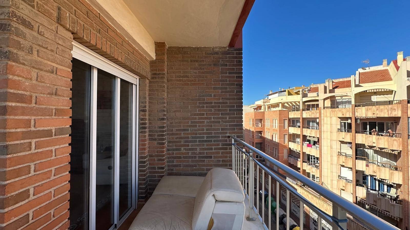 3 quarto Apartamento para venda em Torrevieja - 249 900 € (Ref: 10083967)