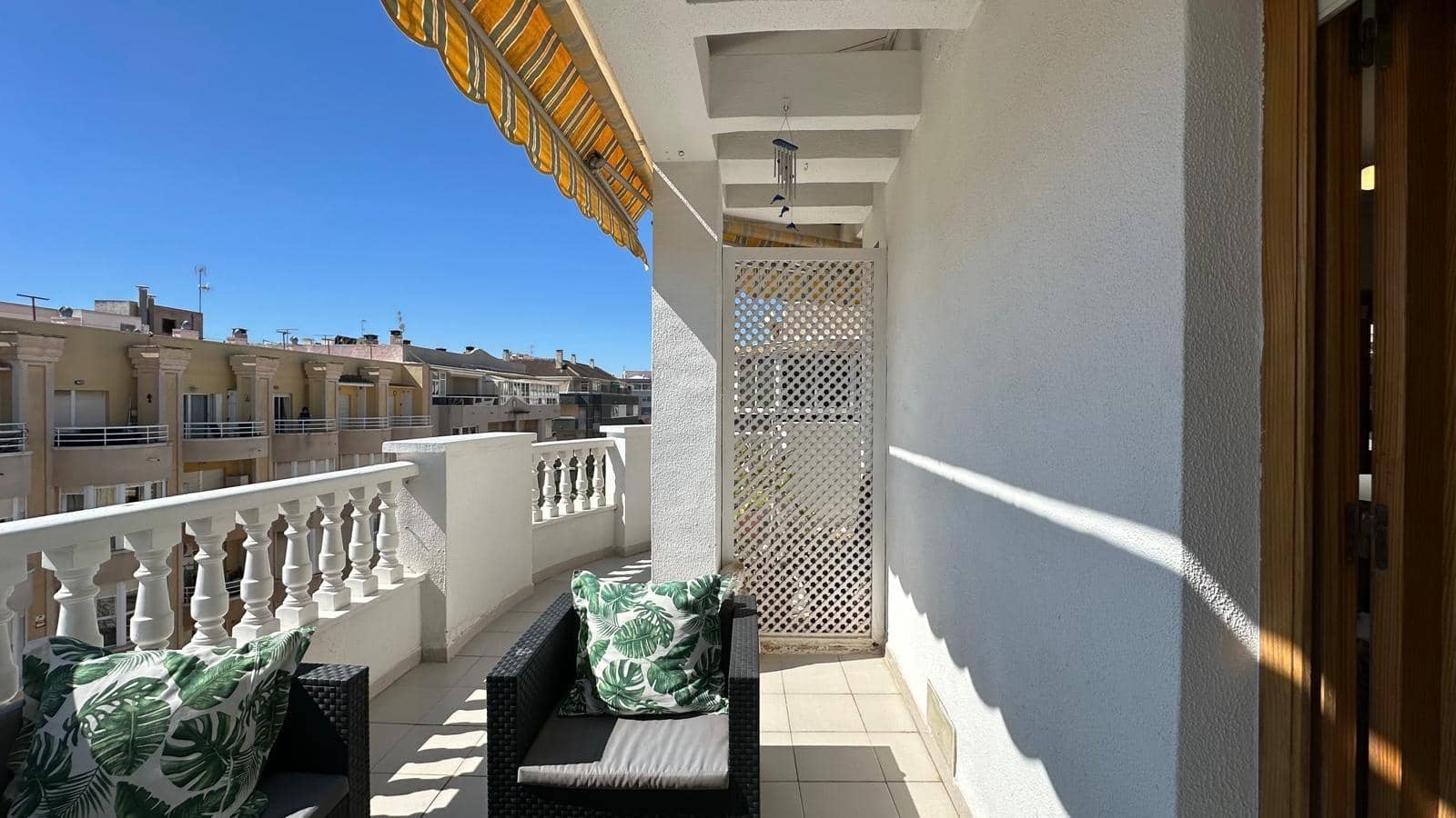 2 makuuhuone Huoneisto myytävänä paikassa Torrevieja - 265 000 € (Ref: 10083977)