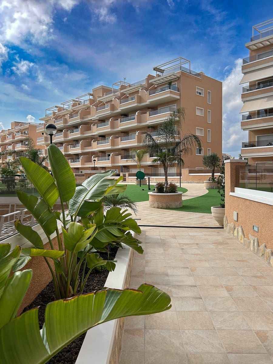 3 bedroom Apartment for sale in El Raso with pool garage - € 285,000 (Ref: 10083998)