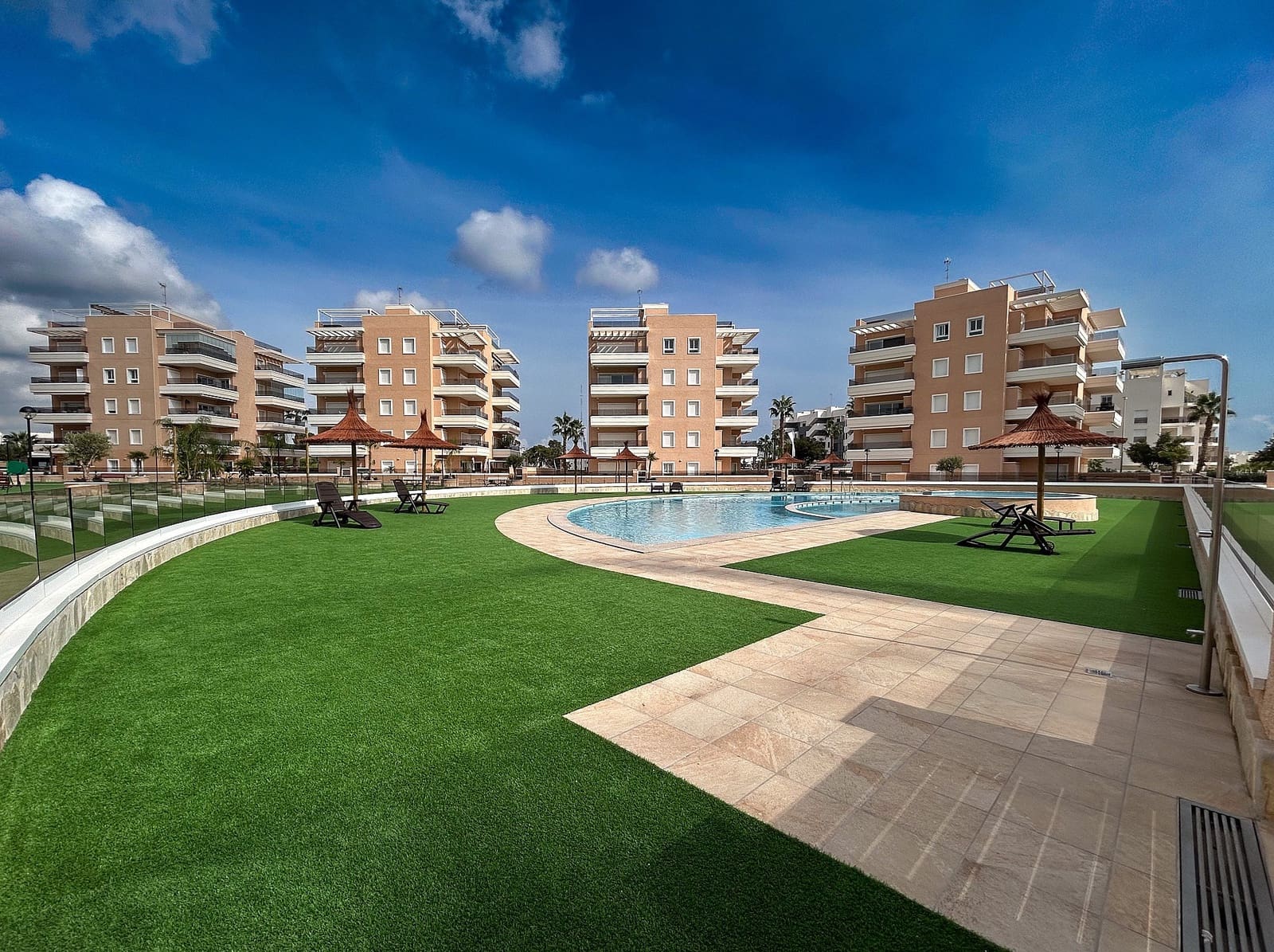 3 bedroom Apartment for sale in El Raso with pool garage - € 285,000 (Ref: 10083998)