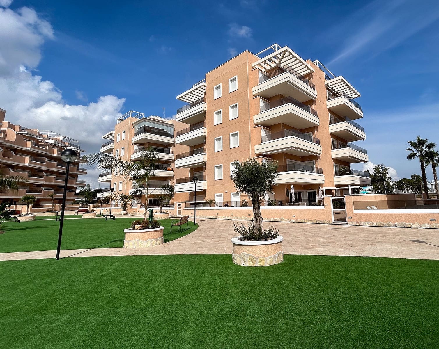 3 bedroom Apartment for sale in El Raso with pool garage - € 285,000 (Ref: 10083998)