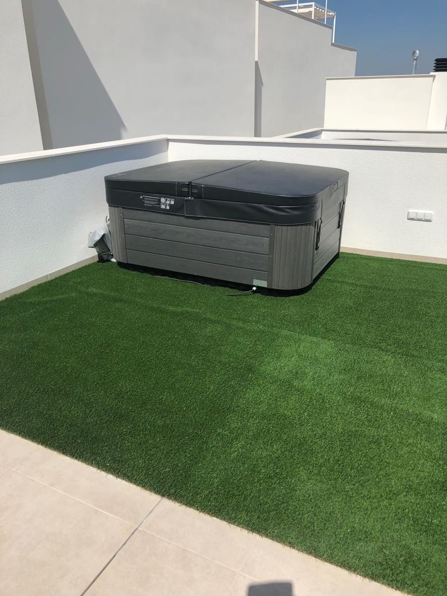 Chalet de 3 habitaciones en Benijófar en venta con piscina - 425.000 € (Ref: 10084023)