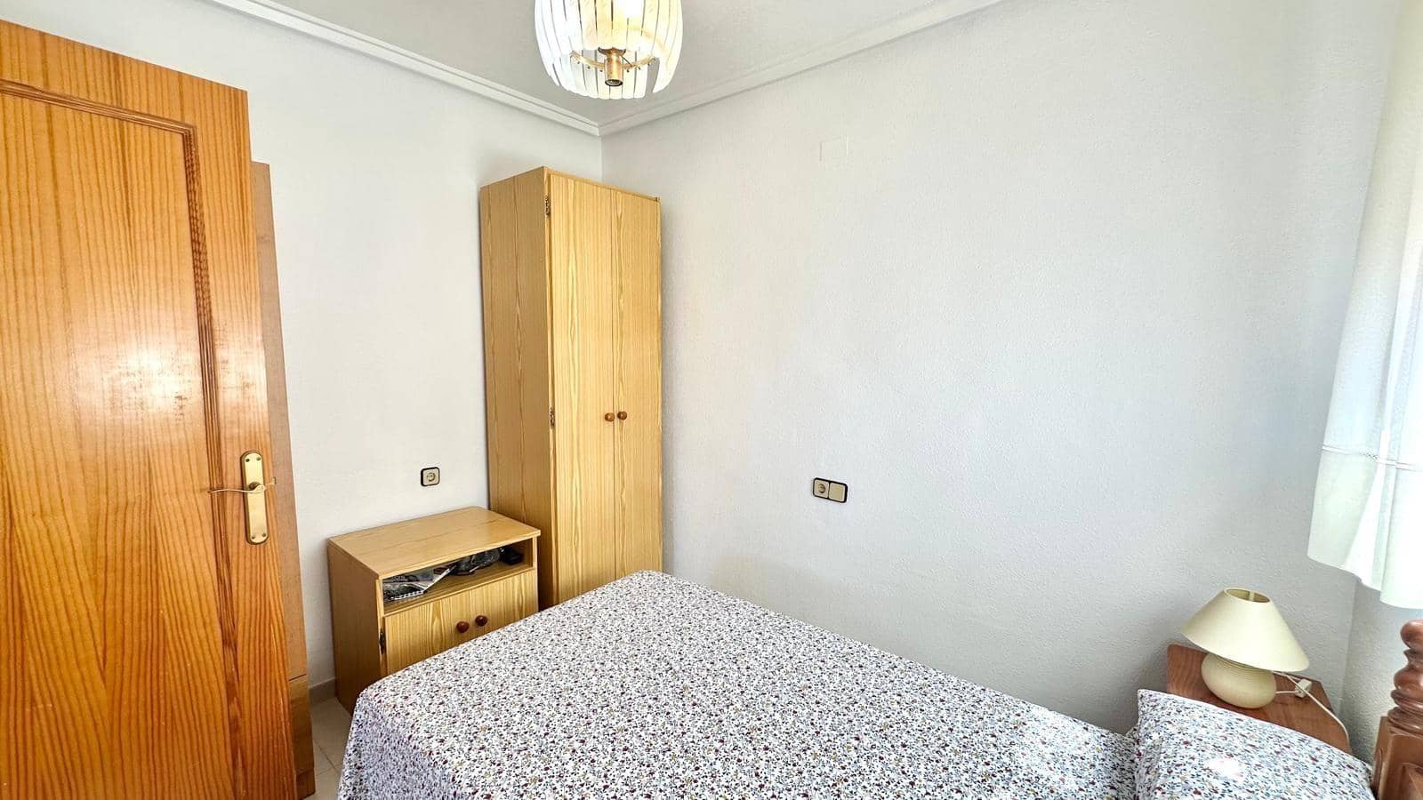 2 Zimmer Apartment zu verkaufen in Torrevieja mit Pool - 158.000 € (Ref: 10084030)