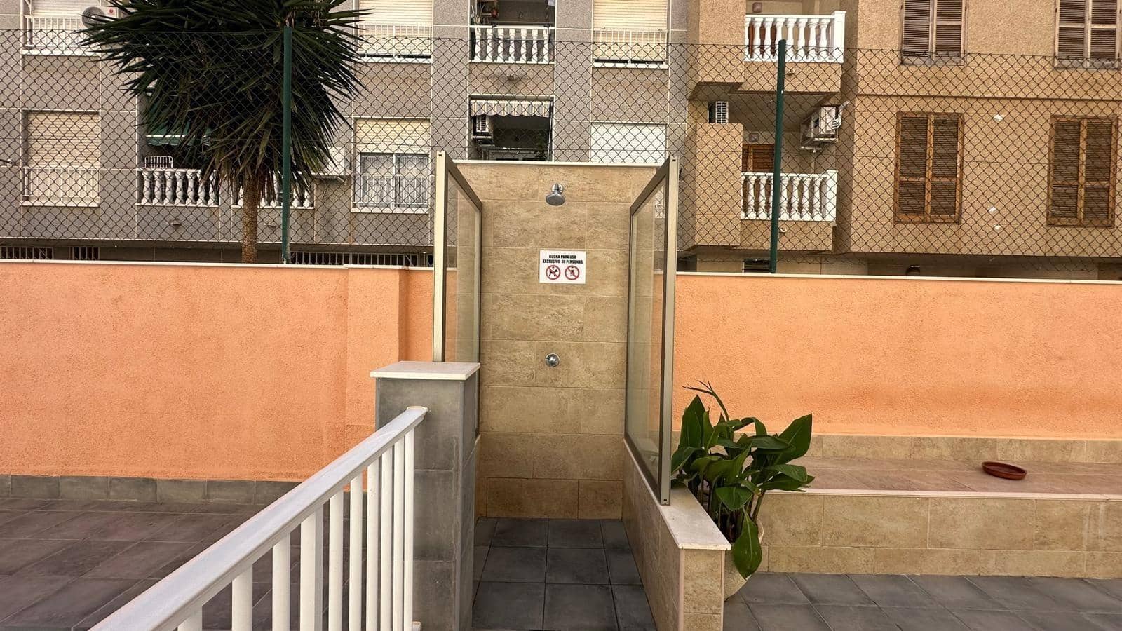 2 Zimmer Apartment zu verkaufen in Torrevieja mit Pool - 158.000 € (Ref: 10084030)