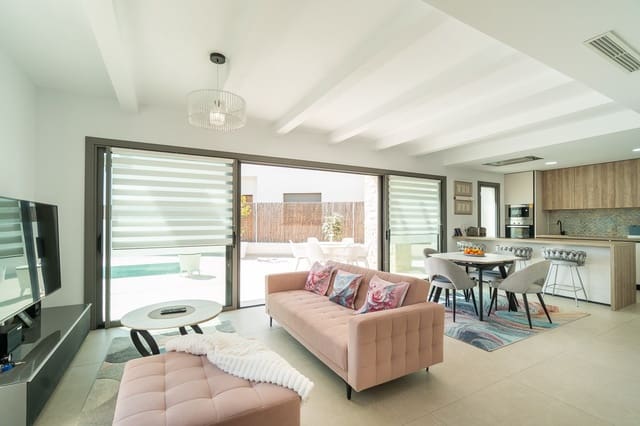 Chalet de 3 habitaciones en Blue Lagoon en venta con piscina - 524.900 € (Ref: 10084038)