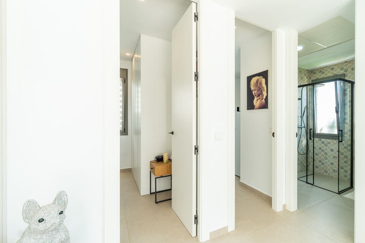 Chalet de 3 habitaciones en Orihuela Costa en venta con piscina - 524.900 € (Ref: 10084038)