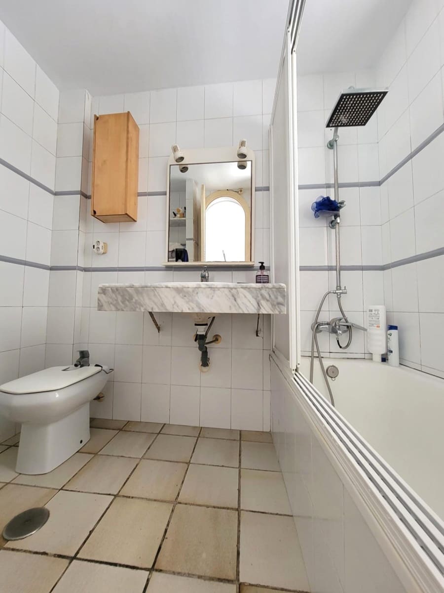 2 soverom Leilighet til salgs i Torrevieja med svømmebasseng - € 349 000 (Ref: 10084040)